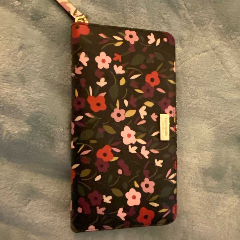 Beautiful brand new Kate Spade Wallet